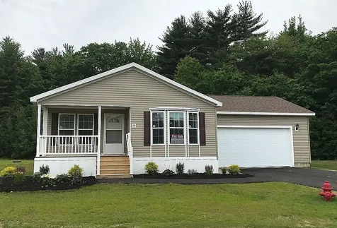 15 Ashleigh Way Rochester NH 03867