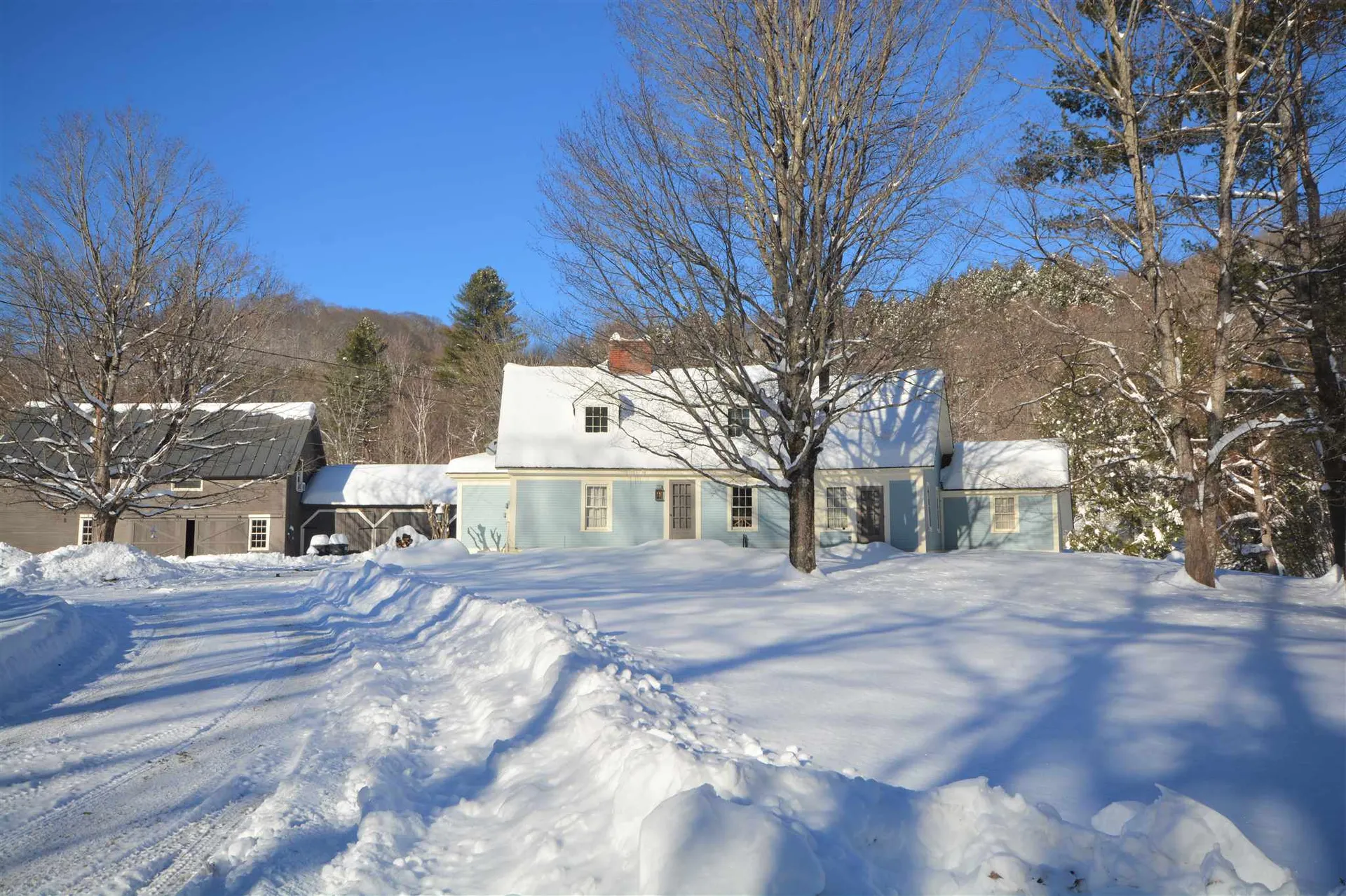 738 Stage Road Pomfret VT 05067