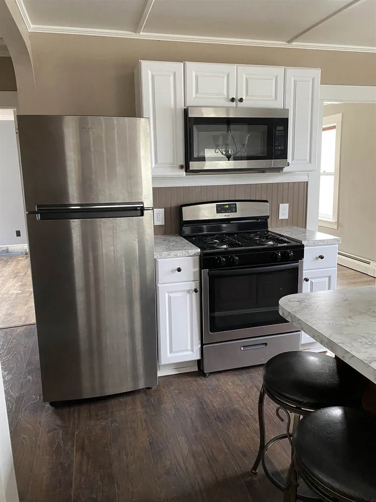20 Barnes Street Claremont NH 03743