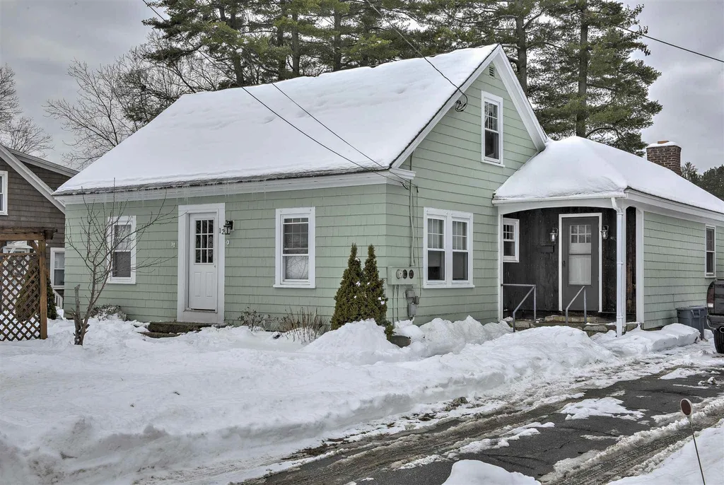 12 Newman Street Keene NH 03431
