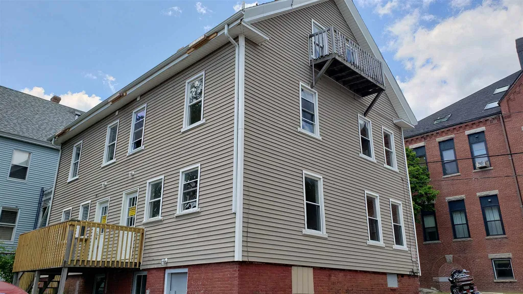 10 School Street Somersworth NH 03878