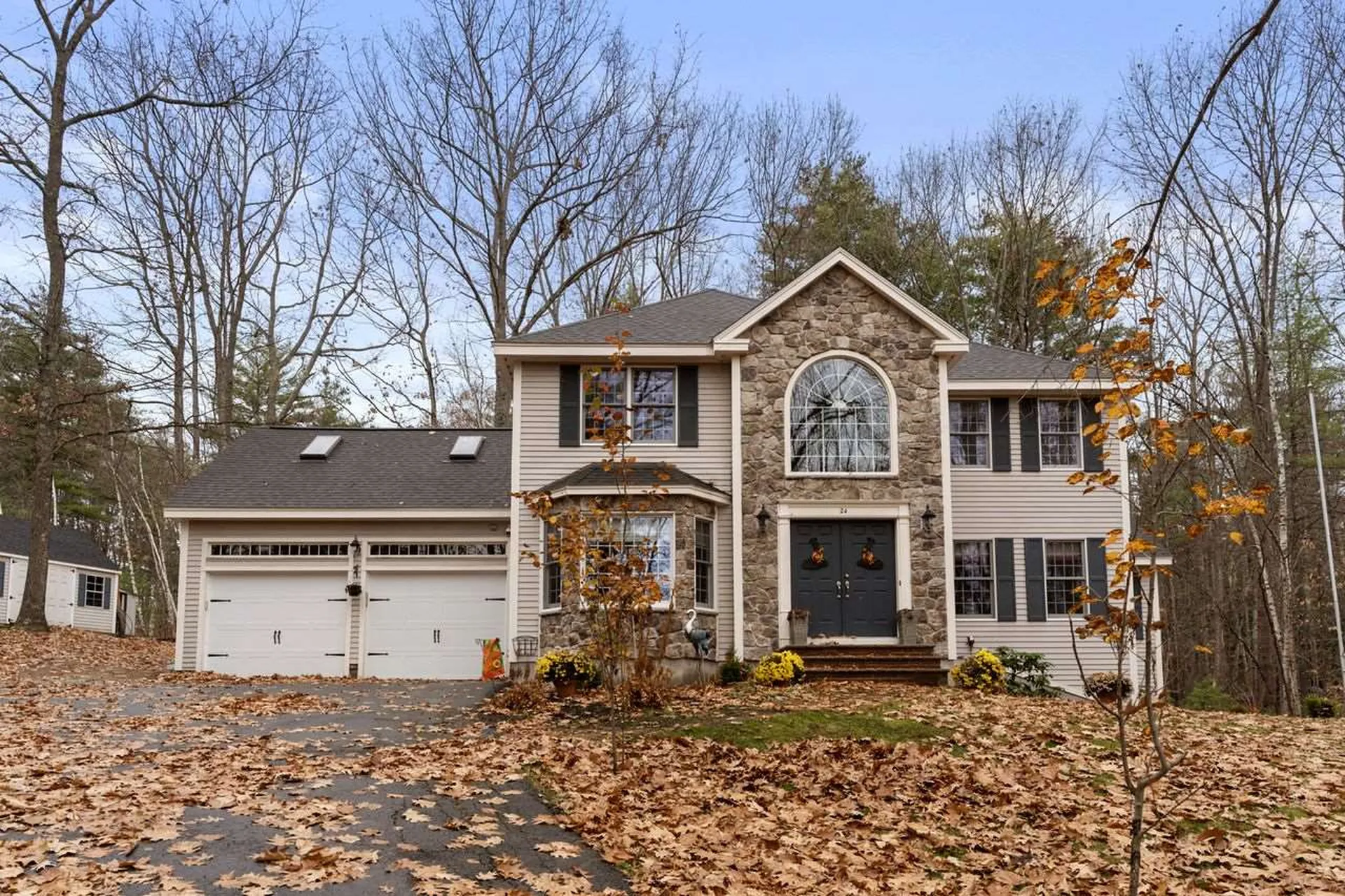 24 Lancaster Lane Bedford NH 03110