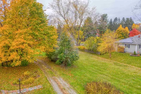 872 Falls Road Shelburne VT 05482