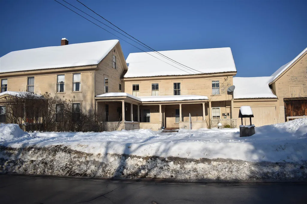 12 Smith Bridge Road Plymouth NH 03264