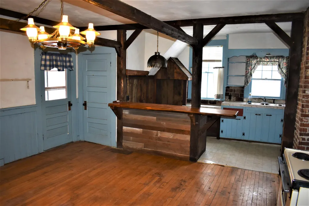 12 Smith Bridge Road Plymouth NH 03264