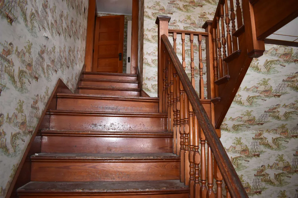 12 Smith Bridge Road Plymouth NH 03264