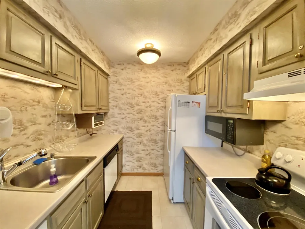 11 Tamarack Road Stratton VT 05155