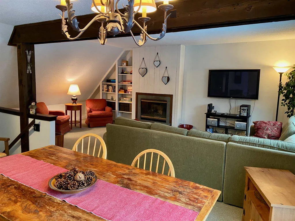 105 Williams Lane Hartford VT 05059