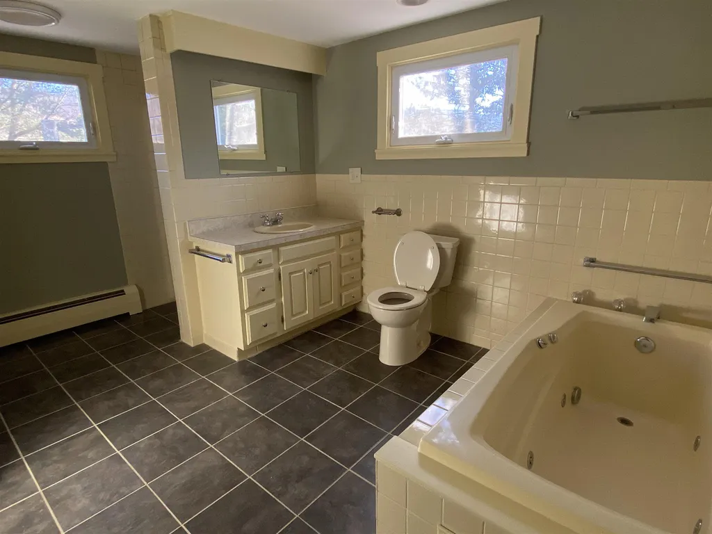 382 Highland Avenue Manchester VT 05255
