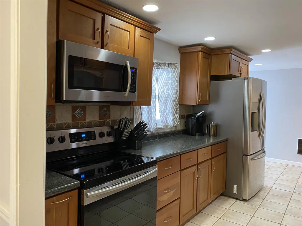 317 Mckinley Road Portsmouth NH 03801