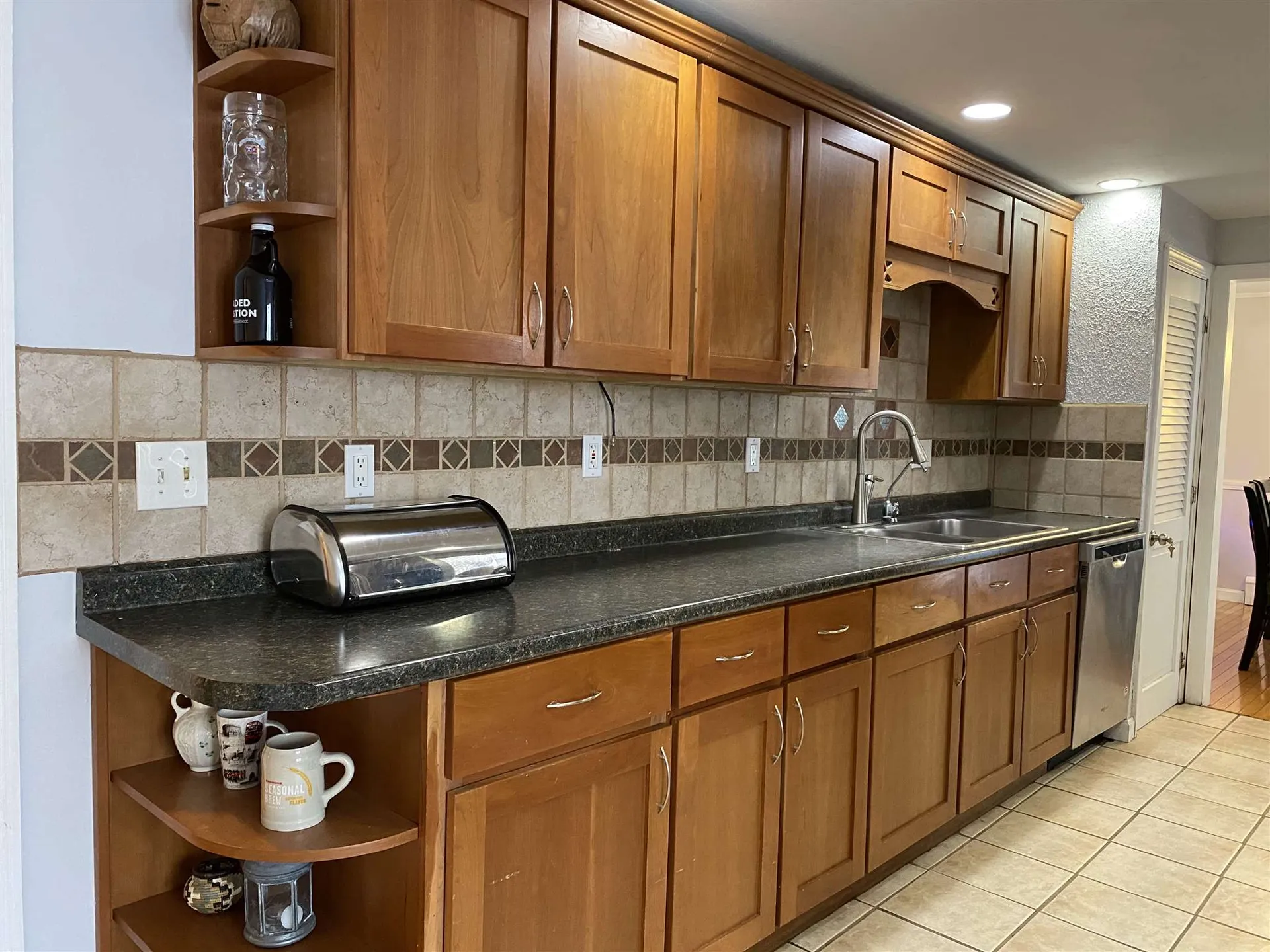 317 Mckinley Road Portsmouth NH 03801