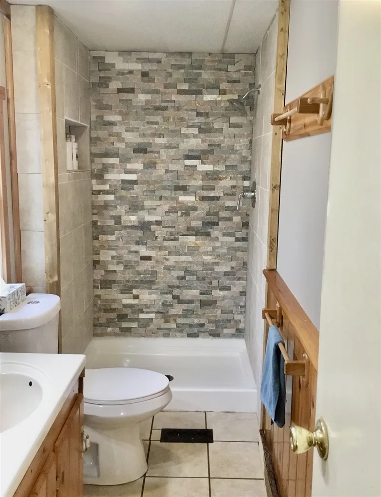 385 Shaw Road Northfield NH 03276