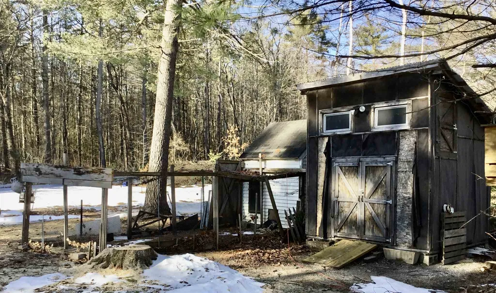 385 Shaw Road Northfield NH 03276