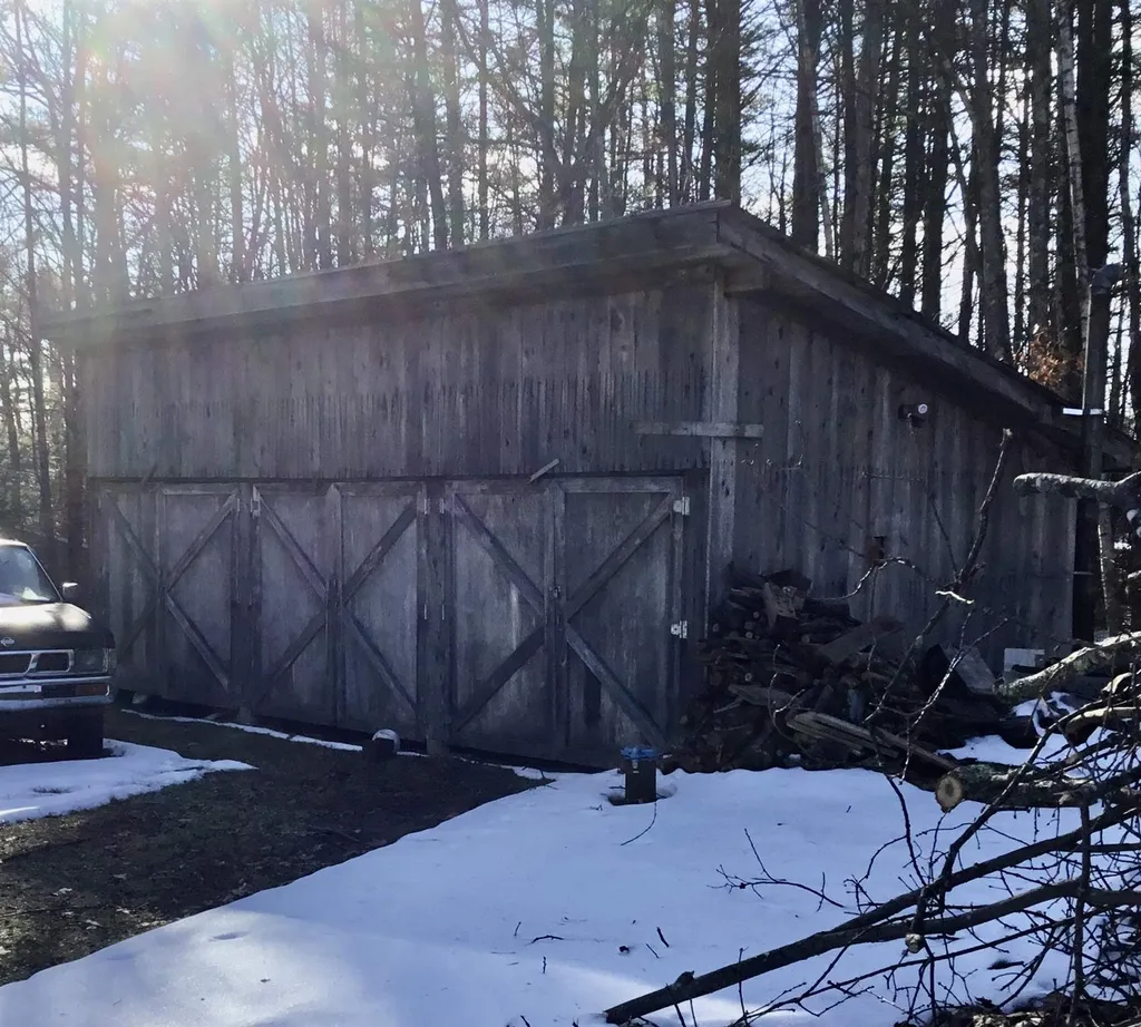 385 Shaw Road Northfield NH 03276