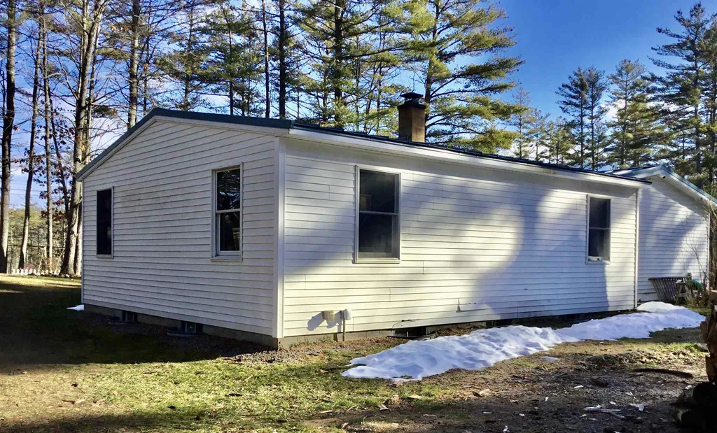 385 Shaw Road Northfield NH 03276