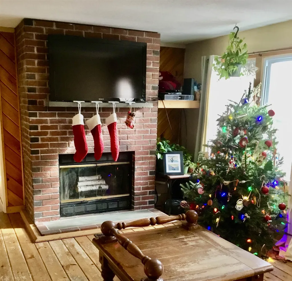 385 Shaw Road Northfield NH 03276