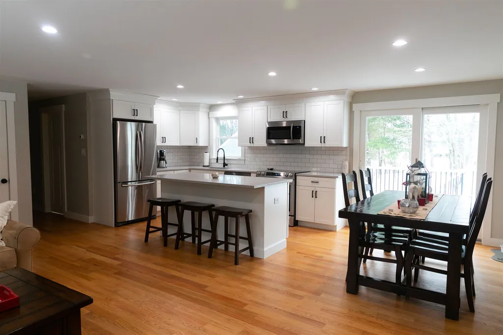 23 Holly Lane Greenland NH 03840