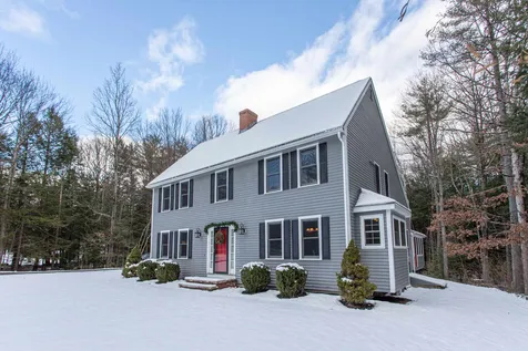 6 Essex Drive Bow NH 03304