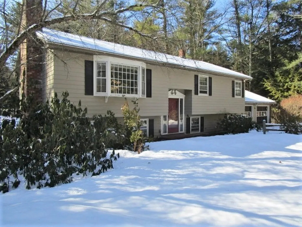 21 Brook Road Litchfield NH 03052