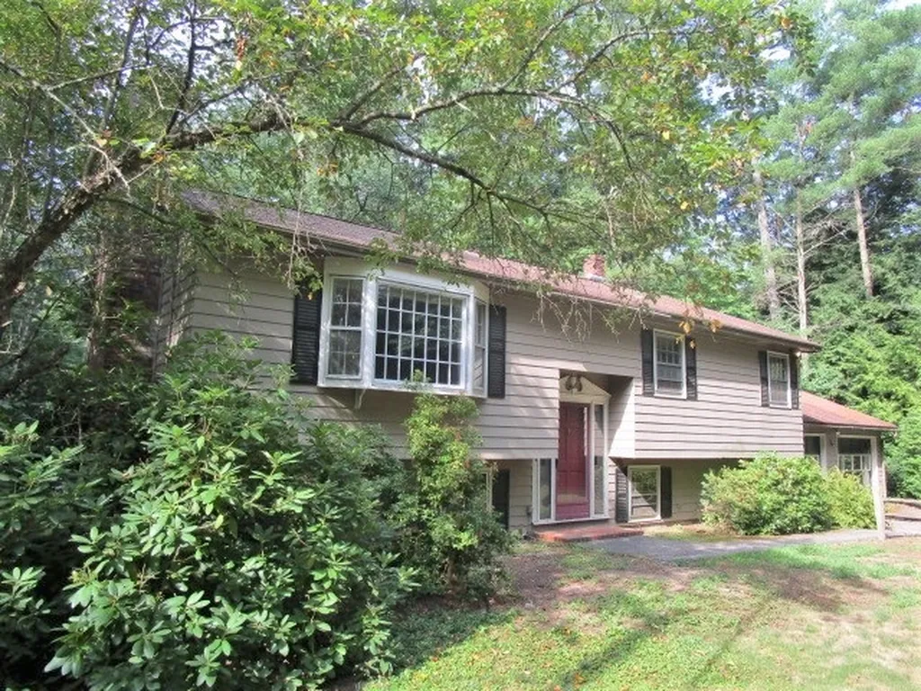 21 Brook Road Litchfield NH 03052