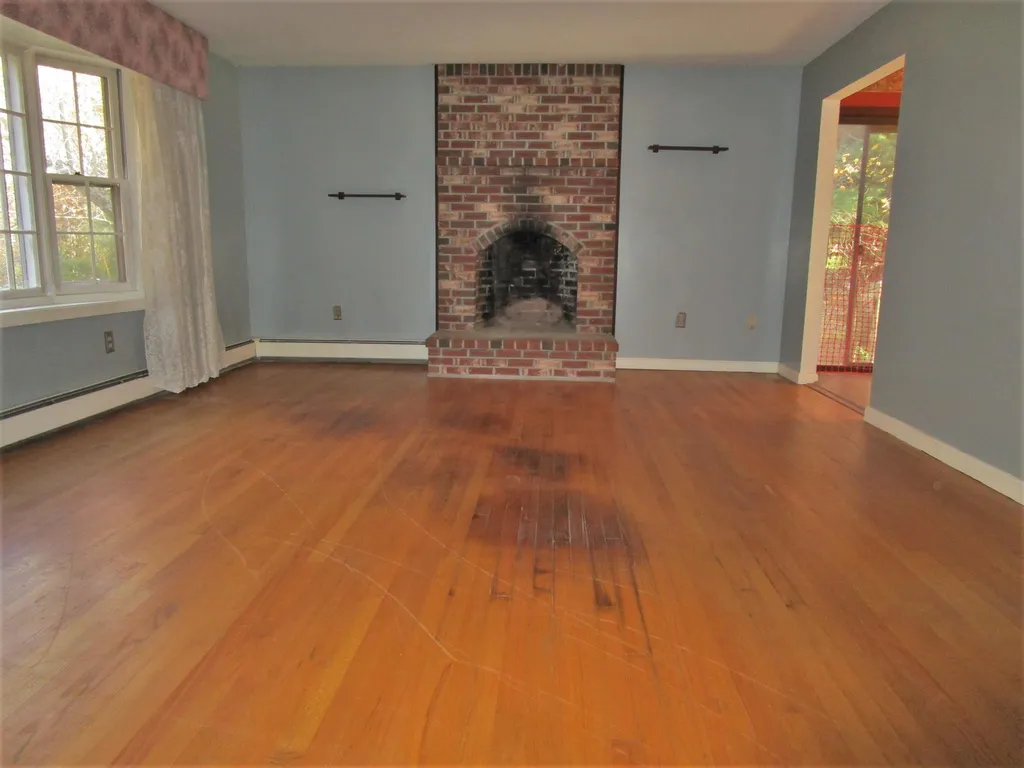 21 Brook Road Litchfield NH 03052