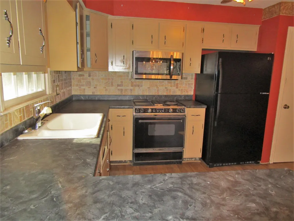 21 Brook Road Litchfield NH 03052