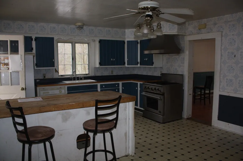 109 Bonds Corner Road Hancock NH 03449