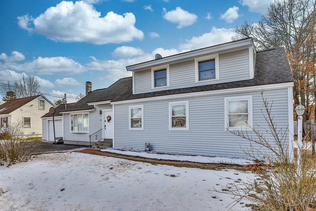 21 Berkshire Road Nashua NH 03064