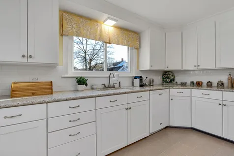 4 Gill Street Exeter NH 03833