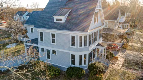 4 Gill Street Exeter NH 03833