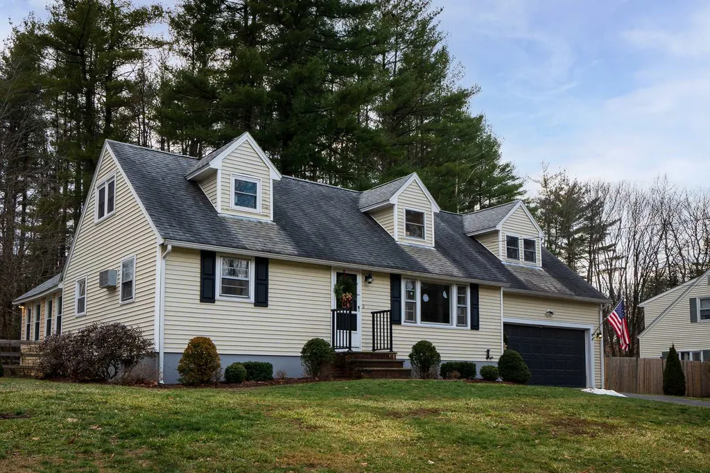 8 Gary Lane Exeter NH 03833