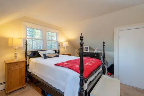 8 Gary Lane Exeter NH 03833