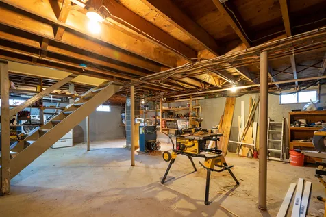 8 Gary Lane Exeter NH 03833