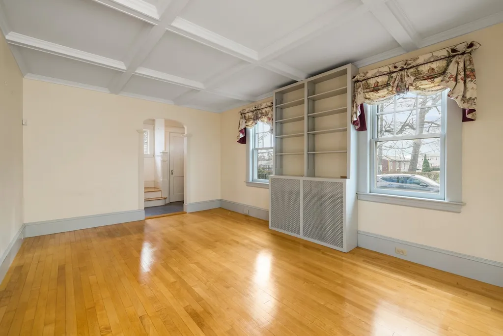 179 Woodbury Avenue Portsmouth NH 03801