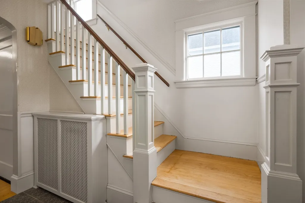 179 Woodbury Avenue Portsmouth NH 03801