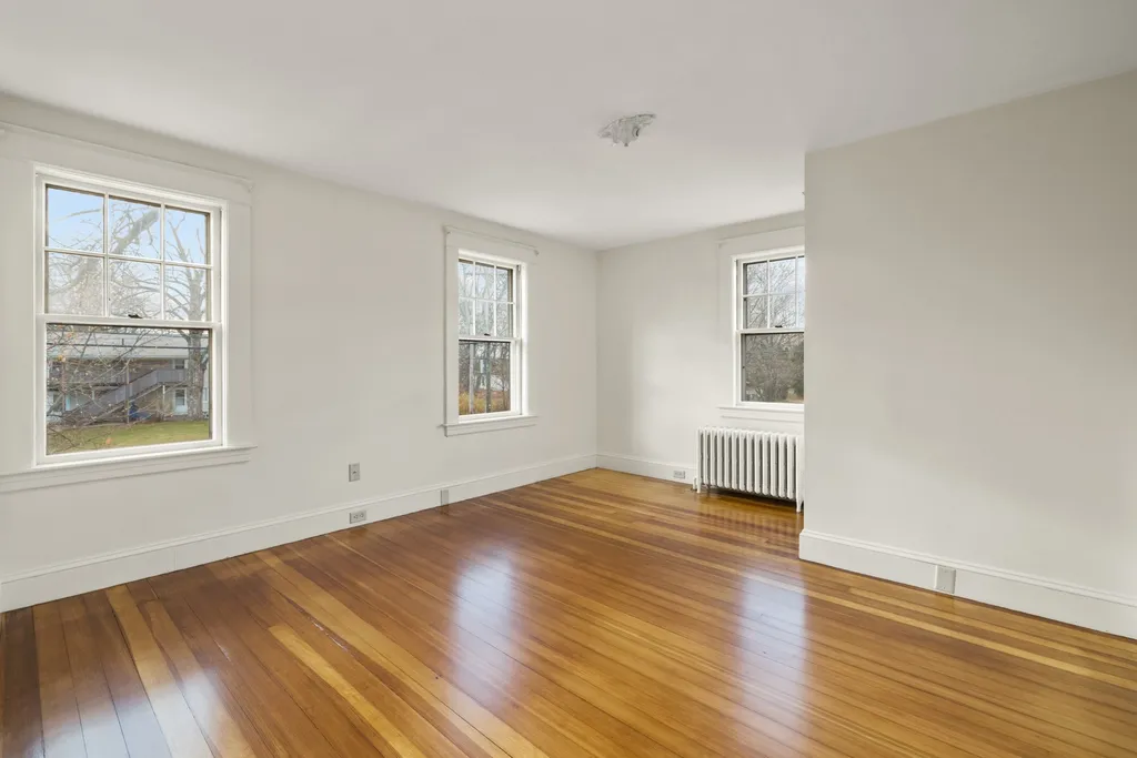 179 Woodbury Avenue Portsmouth NH 03801