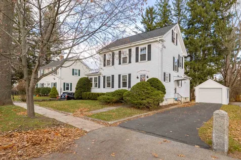 179 Woodbury Avenue Portsmouth NH 03801