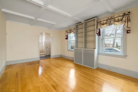 179 Woodbury Avenue Portsmouth NH 03801