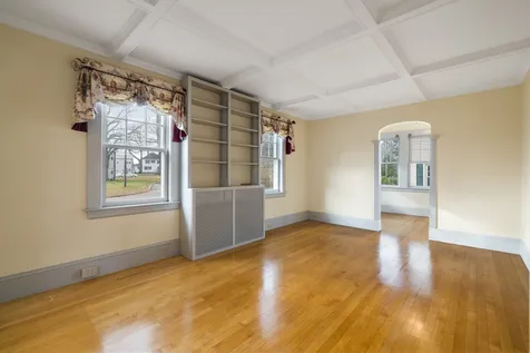 179 Woodbury Avenue Portsmouth NH 03801