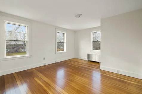 179 Woodbury Avenue Portsmouth NH 03801