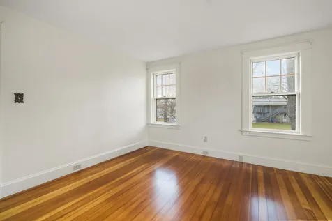 179 Woodbury Avenue Portsmouth NH 03801