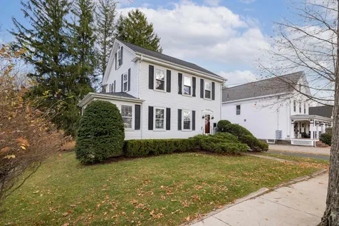 179 Woodbury Avenue Portsmouth NH 03801