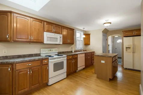 179 Woodbury Avenue Portsmouth NH 03801