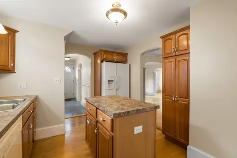 179 Woodbury Avenue Portsmouth NH 03801