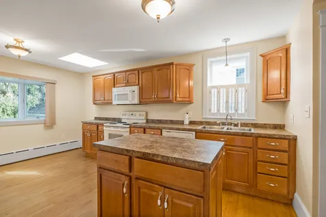 179 Woodbury Avenue Portsmouth NH 03801