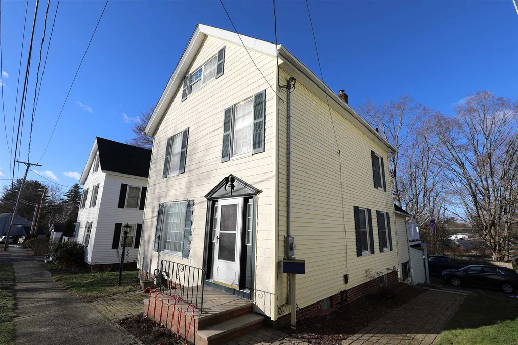 10 Magnolia Lane Exeter NH 03833