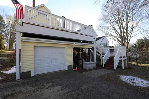 10 Magnolia Lane Exeter NH 03833