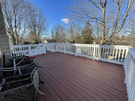 10 Magnolia Lane Exeter NH 03833