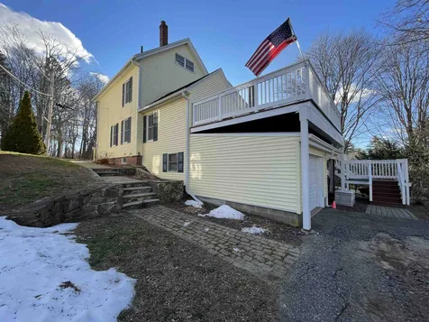 10 Magnolia Lane Exeter NH 03833