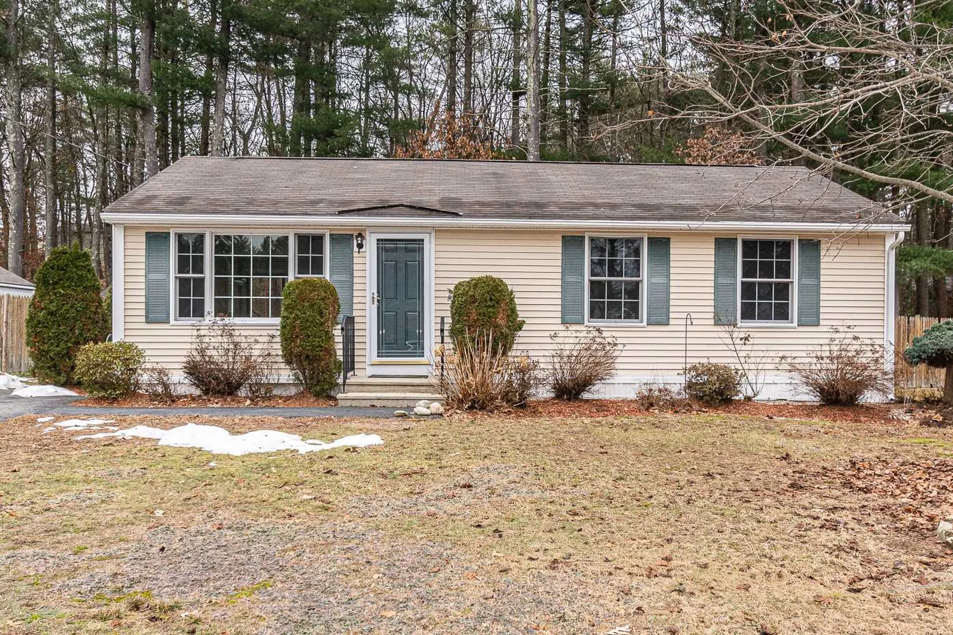 17 Baltimore Road Nashua NH 03062